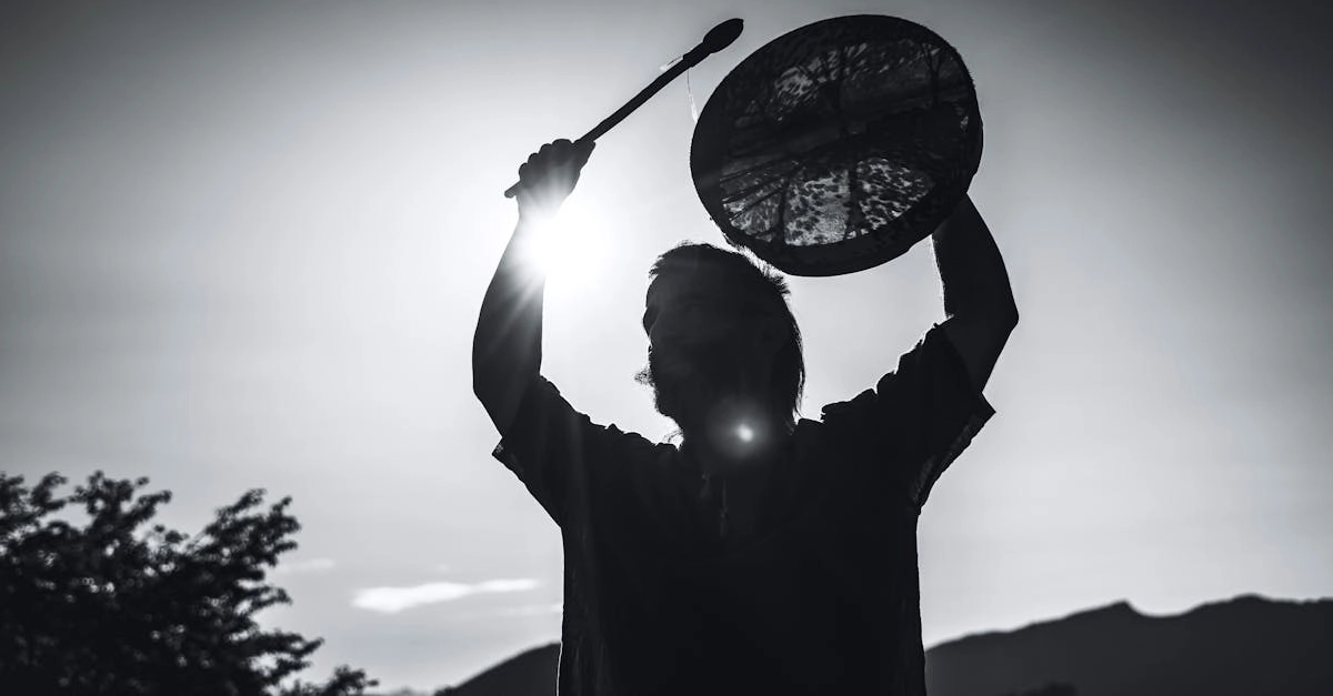 Домашнее пространство для духовных практик онлайн с алтарем