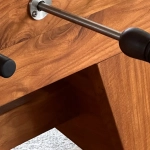 Стильная игровая зона в домашнем интерьере с эргономичной мебелью