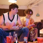 Уютное игровое пространство в современном домашнем интерьере